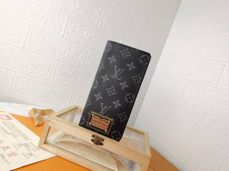 LV Wallets 151